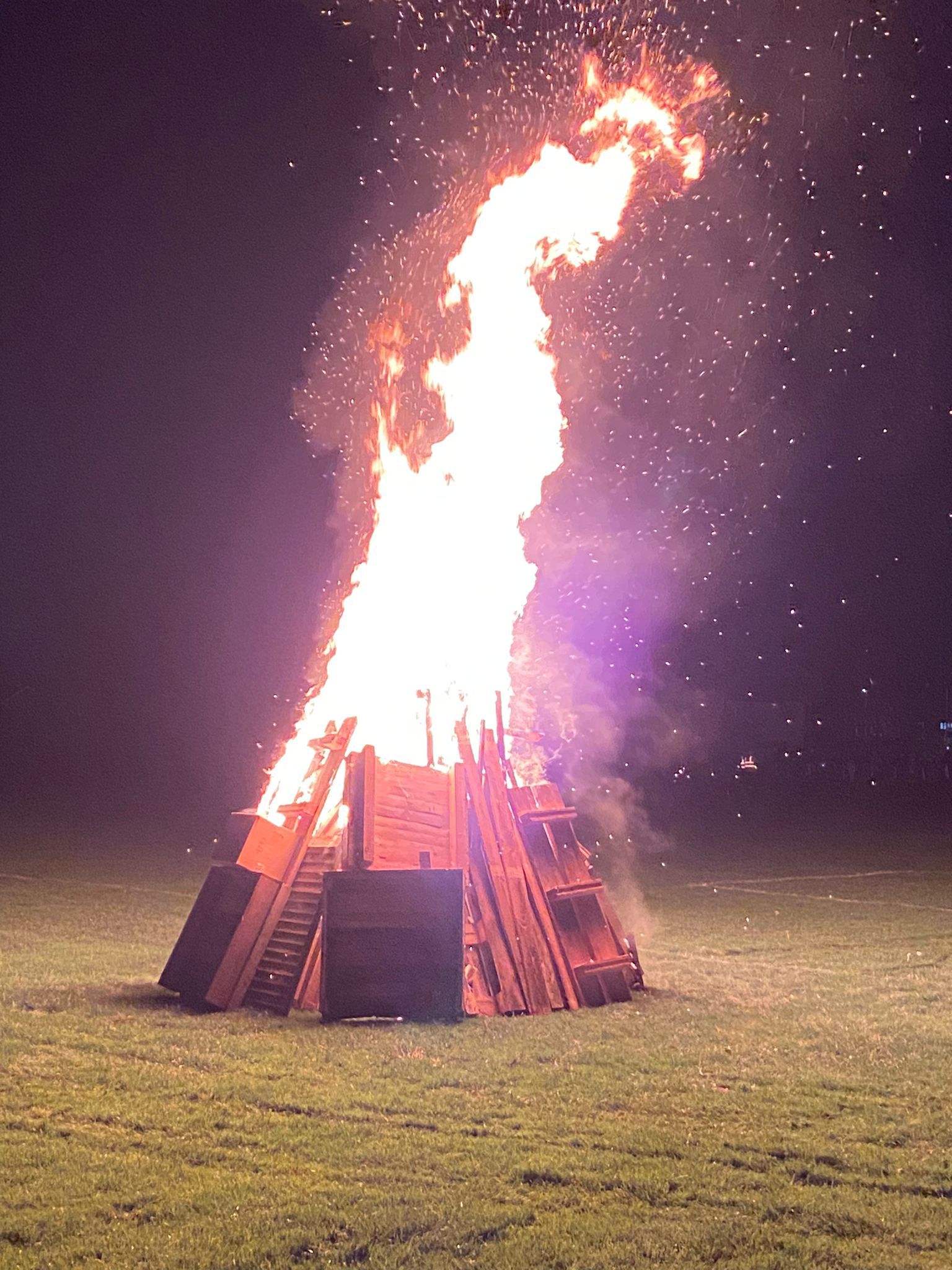 🎇🎆WOODSETTS BONFIRE & FIREWORKS EVENT 4/11/25 🎆🎇